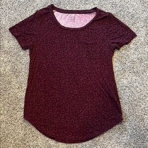 Market & Spruce Maroon Animal Print Tee